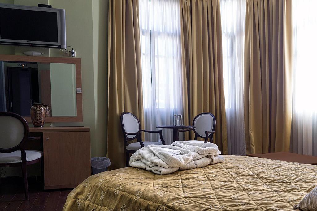 Ermionio Hotel Kozani Værelse billede